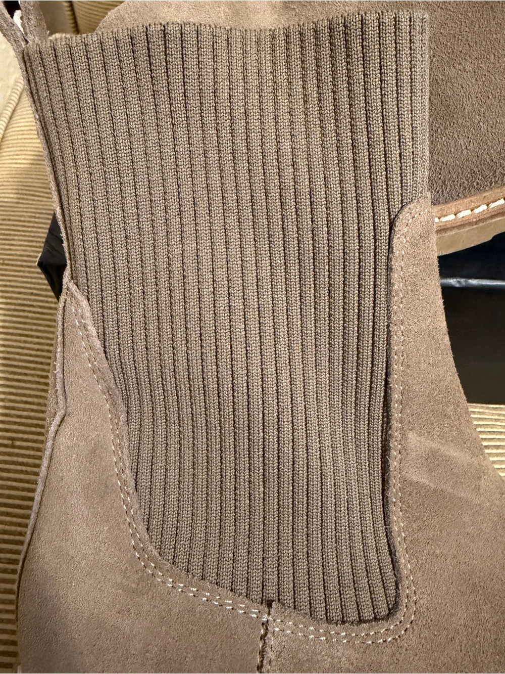 Steve Madden Kiley Women’s Lug Sole Chelsea Bootie with Fabric Cuff - Size 8 - Picture 5 of 16